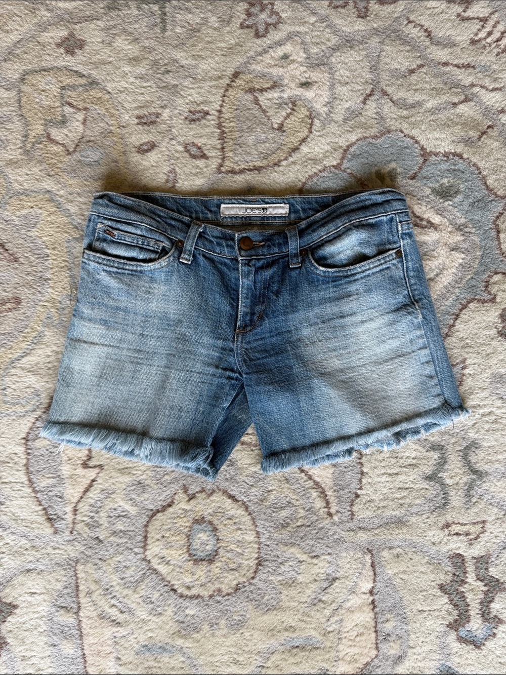 Joe’s Jeans Women’s Light Wash Denim Cutoff Shorts Size 28 Made in USA